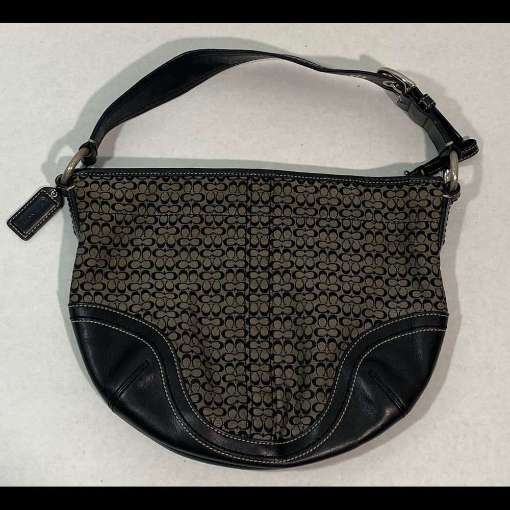 Coach Signature Logo Shoulder Bag F0732-F10924